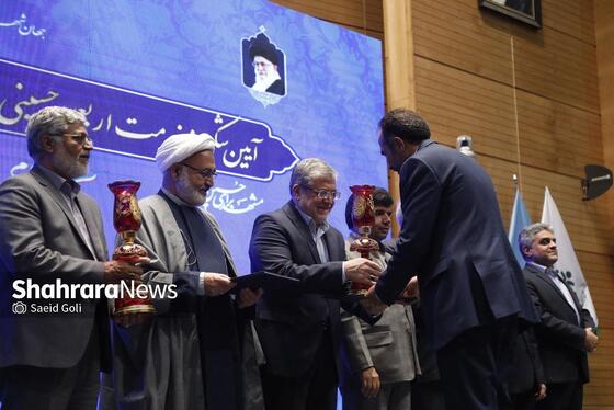 گزارش تصویری | آیین شکرانه خدمت و تقدیر ازدست‌اندرکاران و خدمتگزاران ستاد اربعین و دهه آخر صفر شهرداری مشهد