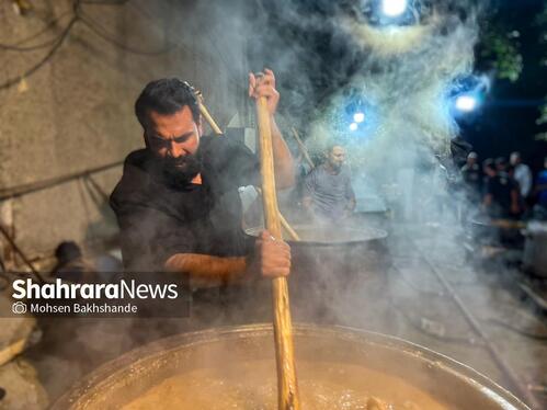 گزارش تصویری | توزیع شله نذری همزمان با شهادت امام حسن عسکری(ع) در مشهد