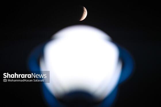 تصاویری از «ماه خونین» در آسمان مشهد