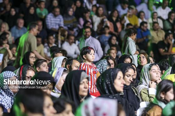 گزارش تصویری | ویژه‌برنامه «رصد ماه سرخ» در بوستان کوهسنگی مشهد