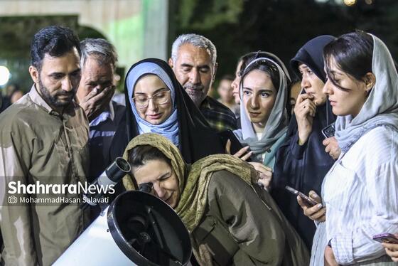 گزارش تصویری | ویژه‌برنامه «رصد ماه سرخ» در بوستان کوهسنگی مشهد