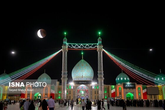 گزارش تصویری | ماه گرفتگی قرن - ایران