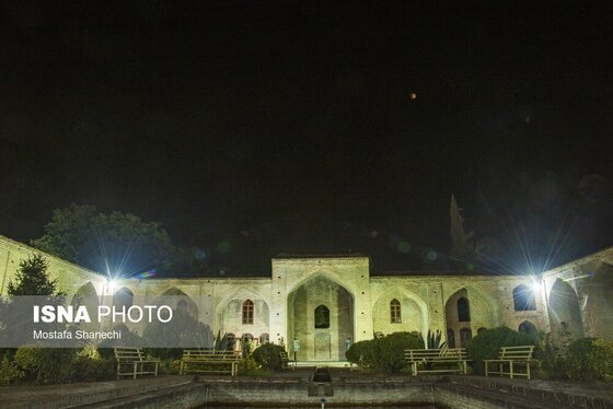 گزارش تصویری | ماه گرفتگی قرن - ایران