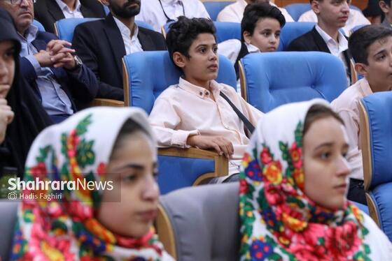 گزارش تصویری | اختتامیه سومین جشنواره سرود فجر بسیج خراسان رضوی در مشهد