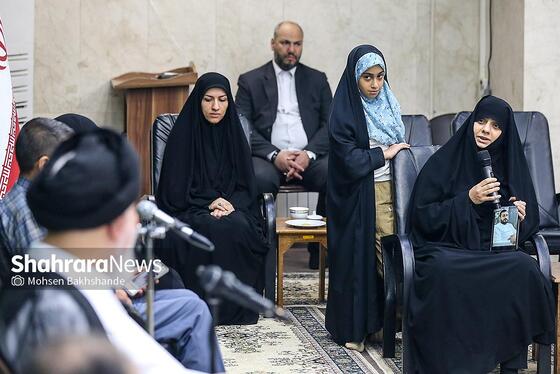 گزارش تصویری | دیدار آیت الله علم الهدی با خانواده شهدای هوافضای سپاه در جنگ ۱۲ روزه
