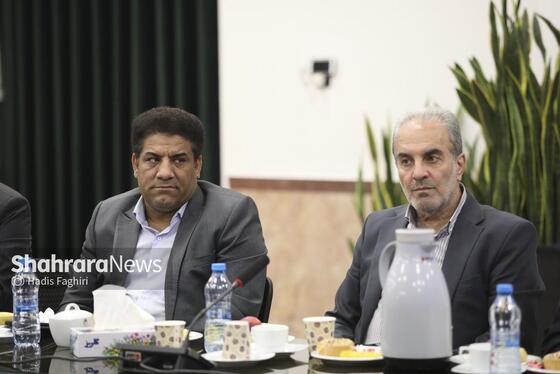 گزارش تصویری |  نشست مشترک اعضای کمیسیون امور داخلی و شورا‌های کشور با شهردارمشهد مقدس