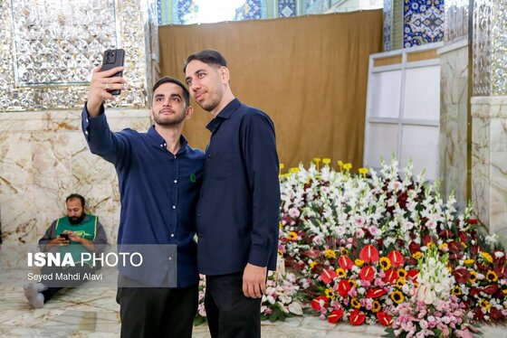 گزارش تصویری | گل آرایی ضریح حضرت معصومه (س) به مناسبت سالروز ورود ایشان به قم