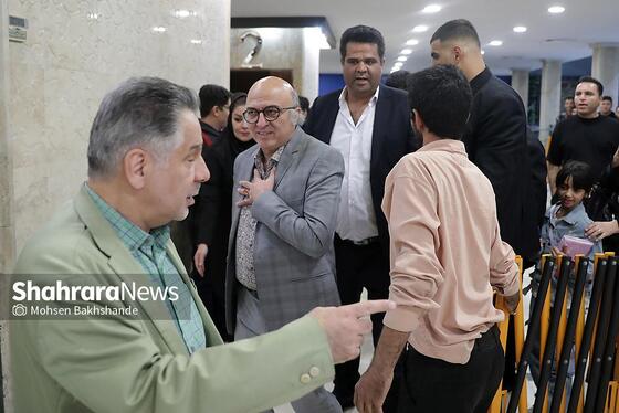 گزارش تصویری | اکران مردمی فیلم «ناجورها» در سینما هویزه مشهد