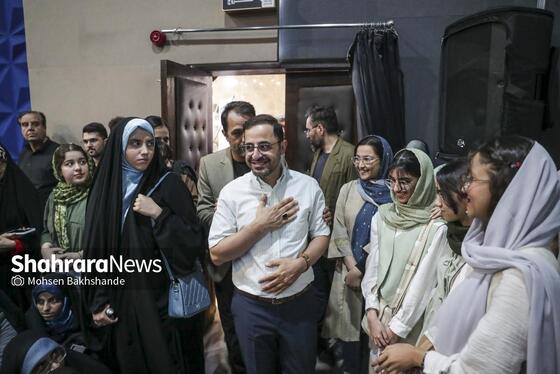 گزارش تصویری | آیین جشن امضای کتاب «نیست» اثر فاضل نظری در مشهد