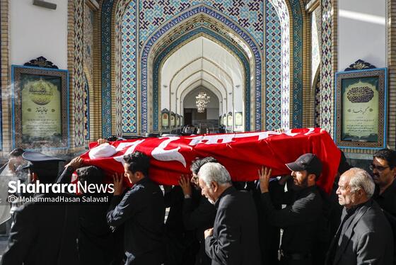 گزارش تصویری | تشییع پیکر مرحوم حجت الاسلام والمسلمین الهى خراسانى در حرم مطهر رضوی