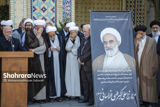 گزارش تصویری | تشییع پیکر مرحوم حجت الاسلام والمسلمین الهى خراسانى در حرم مطهر رضوی