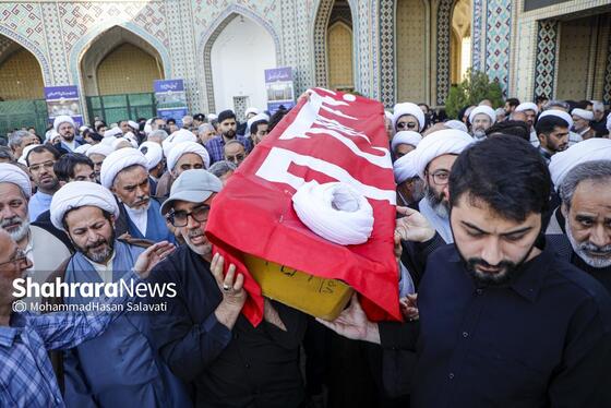 گزارش تصویری | تشییع پیکر مرحوم حجت الاسلام والمسلمین الهى خراسانى در حرم مطهر رضوی