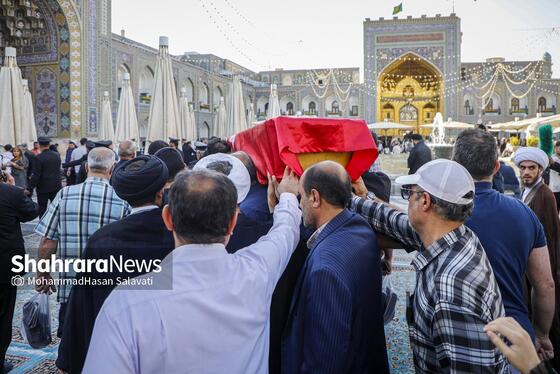 گزارش تصویری | تشییع پیکر مرحوم حجت الاسلام والمسلمین الهى خراسانى در حرم مطهر رضوی