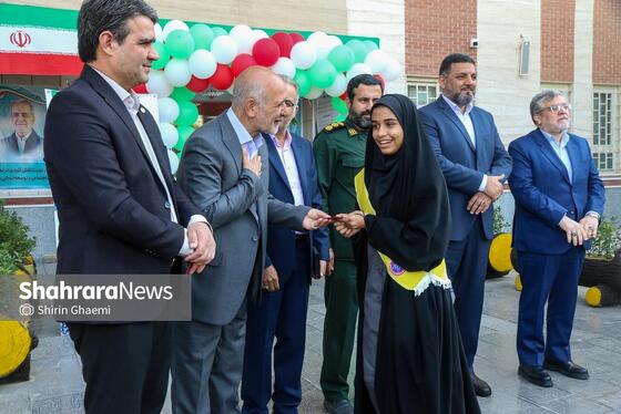 گزارش تصویری | مراسم آغازین سال تحصیلی در دبیرستان دخترانه ذبیح الله هوشیار
