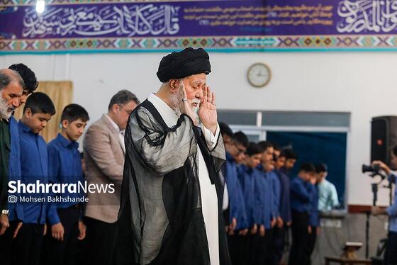 گزارش تصویری | مراسم زنگ نماز در دبیرستان دولتی حسن برزگر مشهد