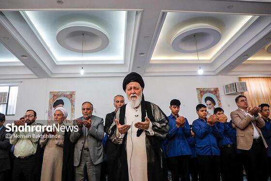 گزارش تصویری | مراسم زنگ نماز در دبیرستان دولتی حسن برزگر مشهد