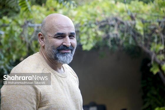 گزارش تصویری | گفت‌و‌گو با علی مسعودی (مشهدی) نویسنده، کارگردان و بازیگر مشهدی