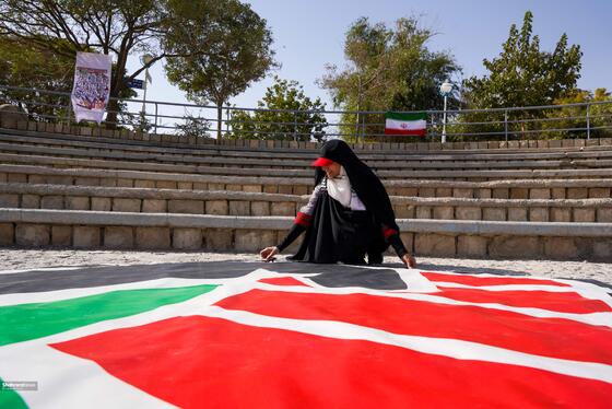 چیدمان چهار هزار درنای کاغذی در حمایت از کودکان غزه