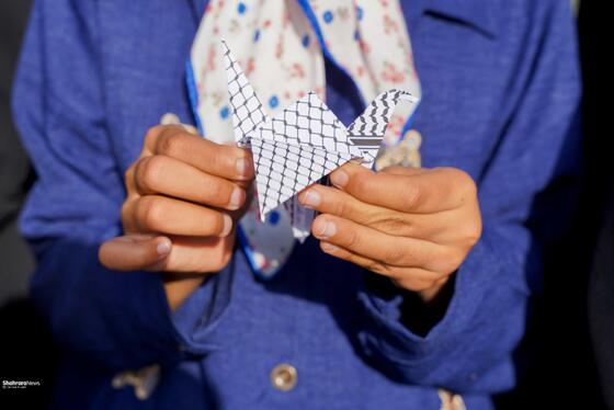 چیدمان چهار هزار درنای کاغذی در حمایت از کودکان غزه