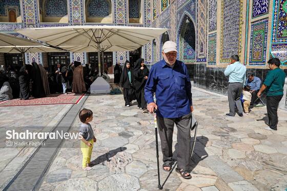 گزارش تصویری | مهمانان کوچک حرم رضوی
