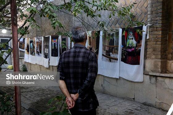بازخوانی زندگی در قاب‌های یک خانه قدیمی | نگاهی به نمایشگاه عکس «دل و دیوار» در مشهد