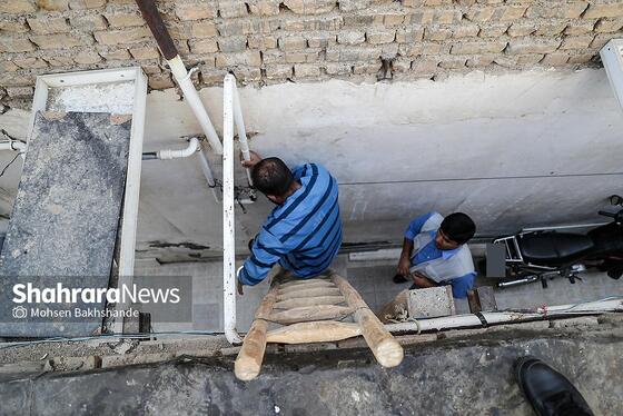 گزارش تصویری | بازسازی قتل مرد جوان به دست برادر همسرش در حوالی پایانه مسافربری مشهد