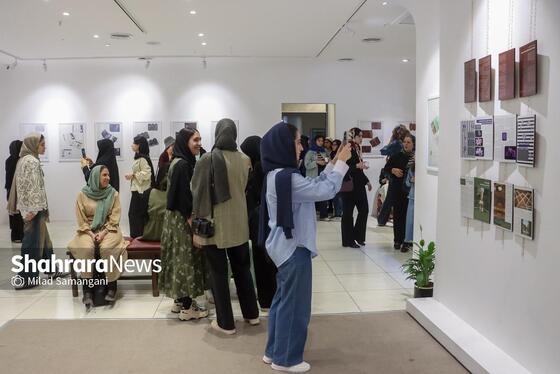 گزارش تصویری | نمایشگاه «فرگراف» روایتی از گرافیک در صفحه‌آرایی و طراحی کتاب و نشریه