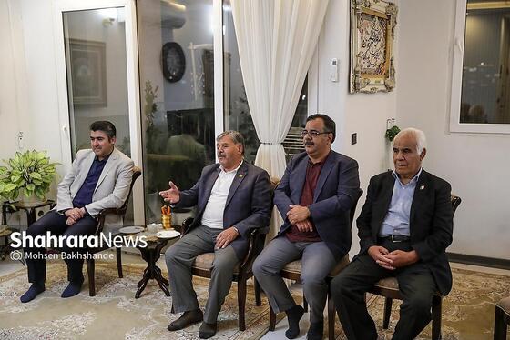 گزارش تصویری | دیدار خانواده ورزش از استاد حمید توکل پیشکسوت کشتی