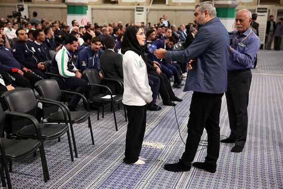 عکس‌هایی از دیدار مدال‌آوران ورزشی و علمی با رهبر انقلاب (۲۸ مهرماه ۱۴۰۴)