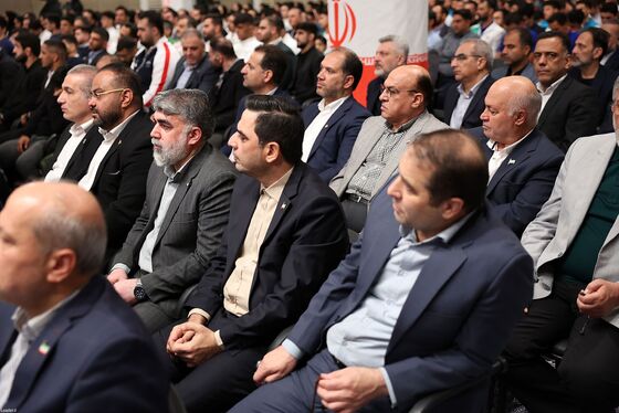 عکس‌هایی از دیدار مدال‌آوران ورزشی و علمی با رهبر انقلاب (۲۸ مهرماه ۱۴۰۴)