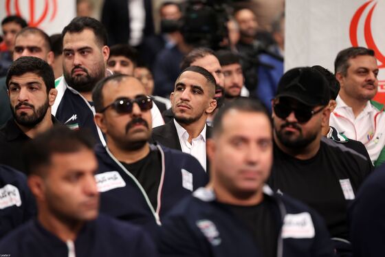 عکس‌هایی از دیدار مدال‌آوران ورزشی و علمی با رهبر انقلاب (۲۸ مهرماه ۱۴۰۴)