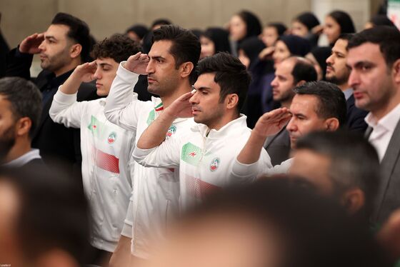 عکس‌هایی از دیدار مدال‌آوران ورزشی و علمی با رهبر انقلاب (۲۸ مهرماه ۱۴۰۴)