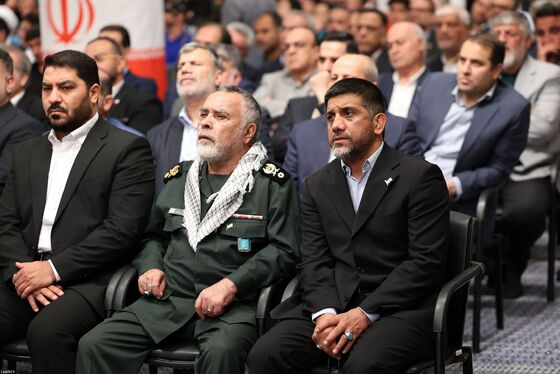 عکس‌هایی از دیدار مدال‌آوران ورزشی و علمی با رهبر انقلاب (۲۸ مهرماه ۱۴۰۴)