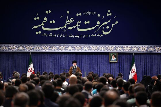 عکس‌هایی از دیدار مدال‌آوران ورزشی و علمی با رهبر انقلاب (۲۸ مهرماه ۱۴۰۴)