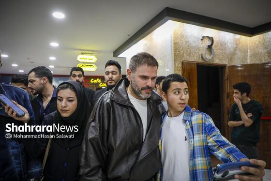 گزارش تصویری | اکران مردمی فیلم «مجنون» با حضور عوامل در مشهد