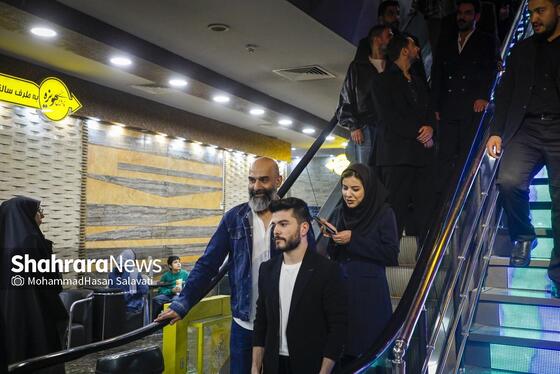 گزارش تصویری | اکران مردمی فیلم «مجنون» با حضور عوامل در مشهد