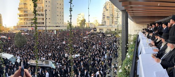 تظاهرات گسترده حریدی‌ها در قدس با شعار سربازی نمی‌رویم | پرچم اسرائیل در آتش + فیلم و عکس (۸ آبان ۱۴۰۴)