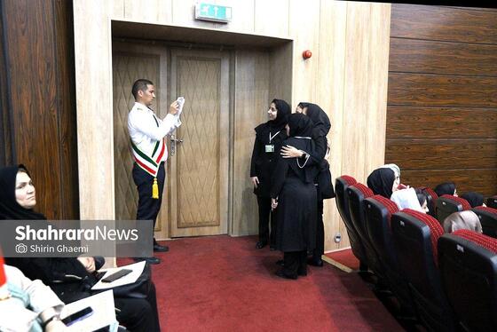 گزارش تصویری | همایش ملی تقدیر از بهورزان، مراقبان سلامت و مربیان بهورزی در مشهد