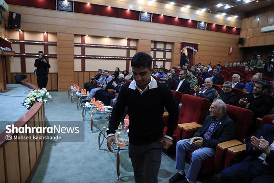 گزارش تصویری | مراسم تجلیل از احمد جوان نایب قهرمان مسابقات کشتی آزاد قهرمانی جهان در زاگرب