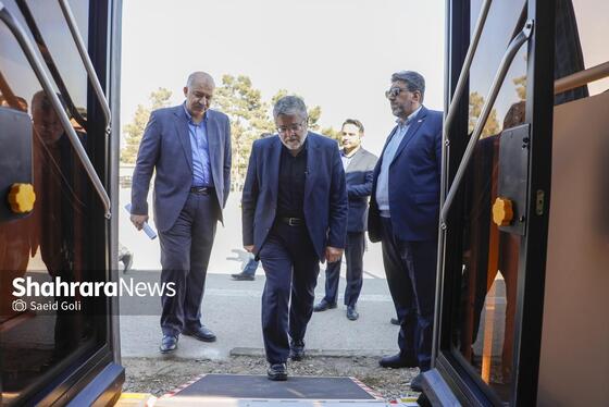 گزارش تصویری | مراسم رونمایی از ۳۰ دستگاه اتوبوس شهری در مشهد