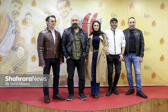 گزارش تصویری | اکران مردمی فیلم سینمایی «آقای زالو» با حضور عوامل در مشهد