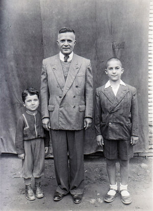 به راستی خسرو سینایی چه کسی بود؟ + ویدئو و تصویر