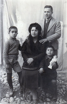 به راستی خسرو سینایی چه کسی بود؟ + ویدئو و تصویر