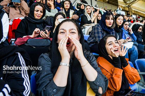 گزارش تصویری | تماشاگران بانو در ورزشگاه امام رضا علیه السلام