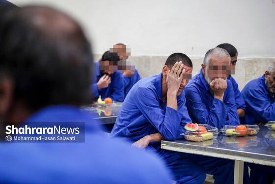 یلدا، زیر سقف همدلی مددسرا | خادمان شهر، مهمان همشهریان بی‌خانمان در جشن «یلدای بی‌پناهان» + فیلم