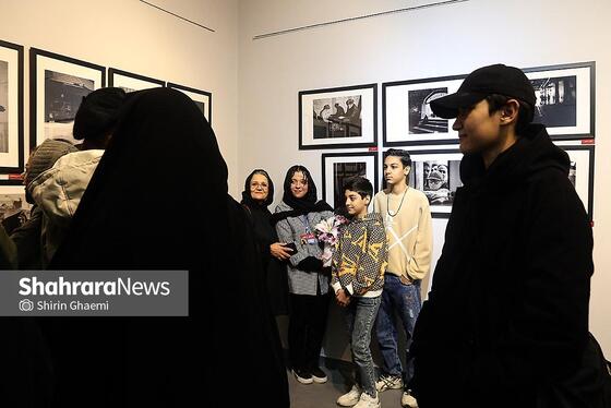گزارش تصویری | نمایشگاه گروهی عکاسی خیابانی در نگارخانه اشراق مشهد