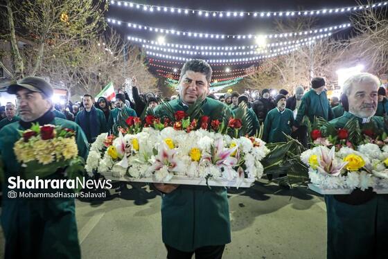 گزارش تصویری | گلباران حرم مطهر امام‌رضا (ع) در شب میلاد حضرت جوادالائمه (ع)