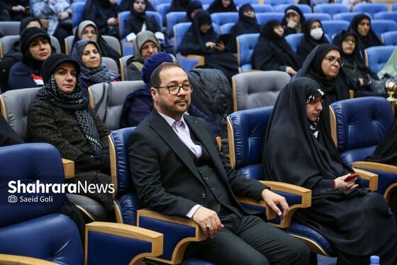 گزارش تصویری | همایش پاسداشت سالگرد قیام زنان غیور مشهد در اعتراض به قانون کشف حجاب
