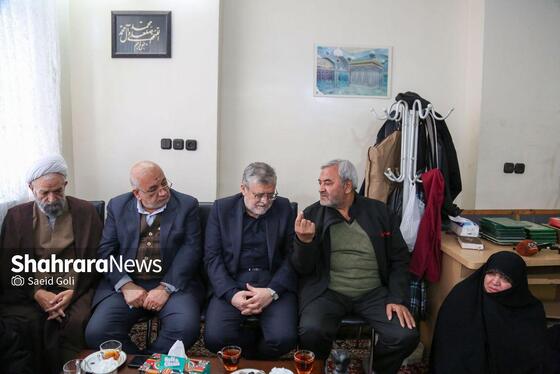گزارش تصویری | دیدار شهردار مشهد مقدس با خانواده شهید «عیسی علیپور»