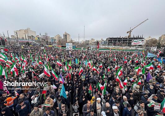 گزارش تصویری | راهپیمایی مردم مشهد در یوم الله ۲۲ بهمن ۱